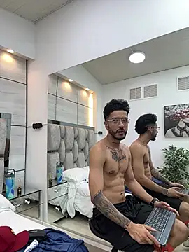 Chat +18 de denis_winslow ao vivo