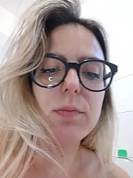 Онлайн чат XXX dolcehelena993