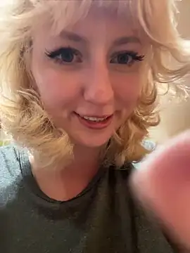 RonnieKiss' Live XXX Chat