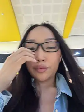 trytomakememoam Chat XXX in diretta