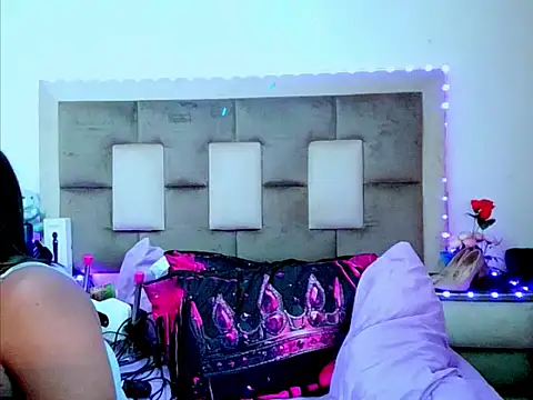 indiantopaz694u Adlı Modelin Canlı XXX Sohbeti