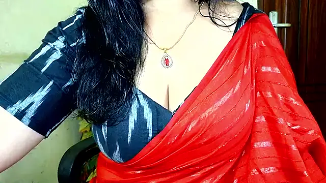 Mallu_MayaMadhav Adlı Modelin Web Kamerası Şovu