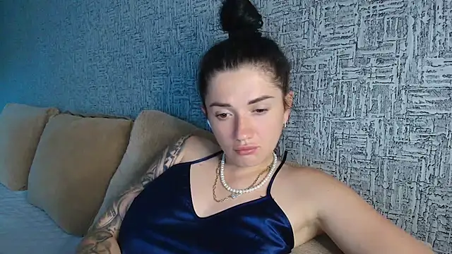 Liana_diva élő XXX-chatje