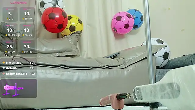 fox-yiyi Show in webcam