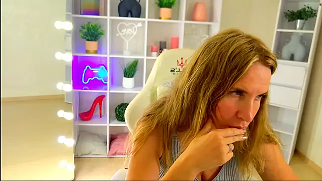 MollyLoll Webcamshow