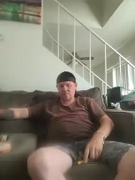 yourMasterisBored Show in webcam