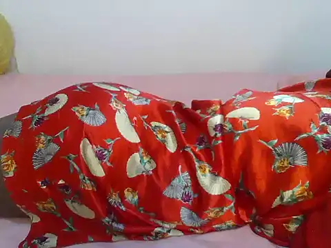 HOTMAYA254's Live XXX Chat