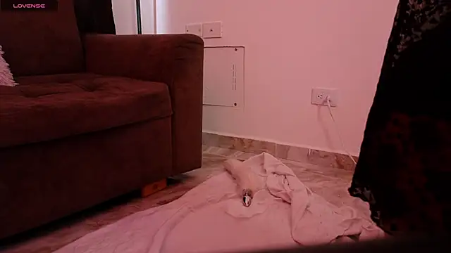 Czat XXX na żywo – sexyladyy_