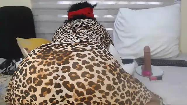 Foxybrownxx1 Chat XXX live