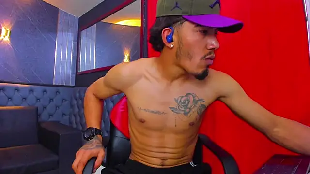 Dominant_kiing's Live XXX Chat