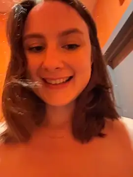 Dina_Teasen Webbikameraesitys