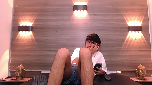 Kevin_Brooks1's Live XXX Chat