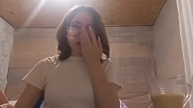 Czat XXX na żywo – OliviaMoment