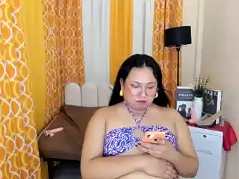 XXX chat uživo modela BigCockLexie