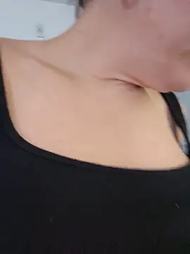 Ellie-Elizabeth Live XXX-Chat