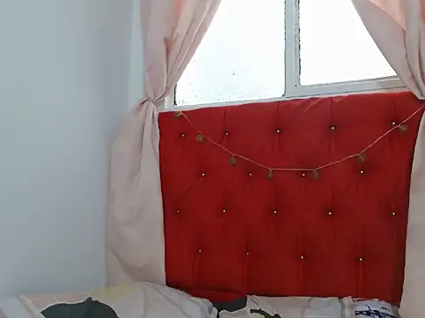 DianaHoot's Live XXX Chat