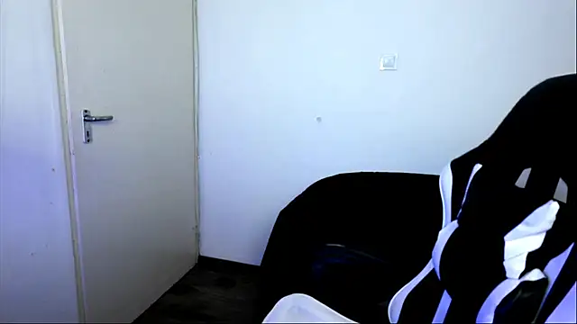 ShyHotNerd 现场XXX聊天