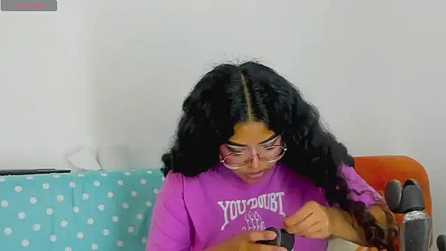צ'אט XXX בשידור חי של moana_taylor
