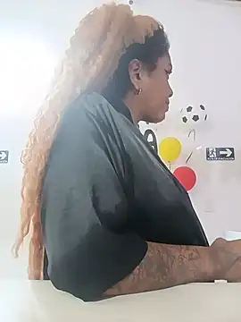 Chat +18 de ELLA_KELLY ao vivo