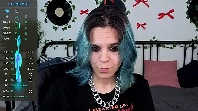 LiraBelle Live XXX Chat