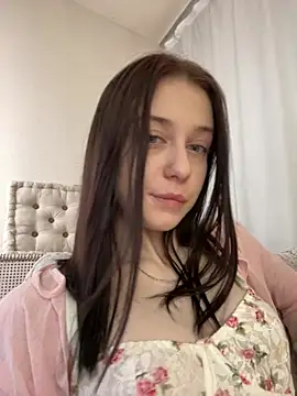 MiraXS' Live XXX Chat