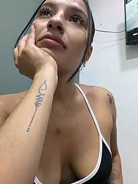 צ'אט XXX בשידור חי של CeliWoods