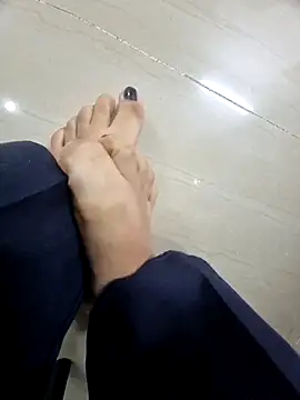 Angela__05 Adlı Modelin Canlı XXX Sohbeti