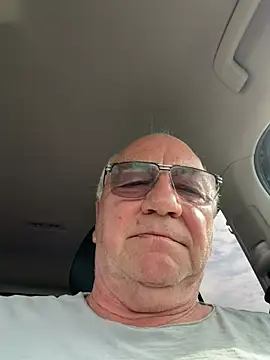 Czat XXX na żywo – biggandybig