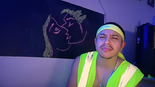 הופעת וובקאם של LosAngelesUncutLatino