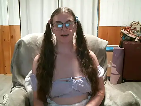 katie_kitten38's Webcam Show