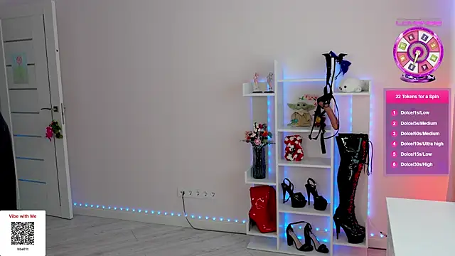 QueenAliceX Pertunjukan Webcam