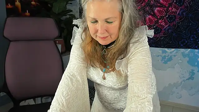 LilaMaharani élő XXX-chatje
