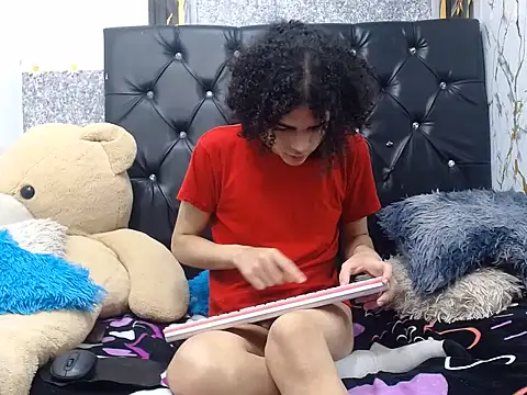 isa_x18 Chat XXX live