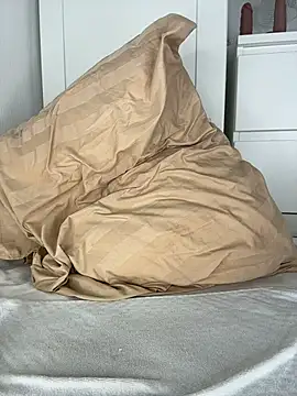 Ms_Luna_ লাইভ XXX চ্যাট