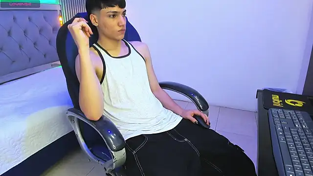 Živý XXX chat SamBlack_