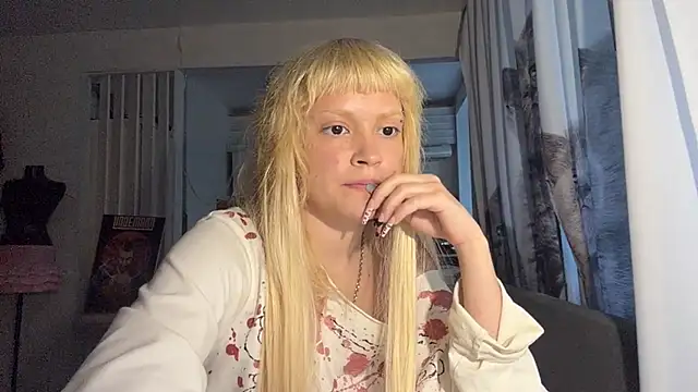 FreedaDeloach Adlı Modelin Canlı XXX Sohbeti