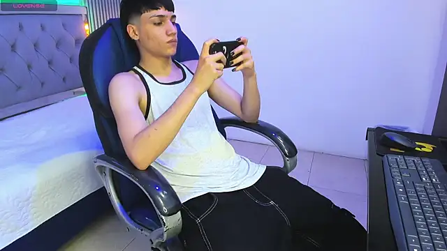 Živý XXX chat SamBlack_