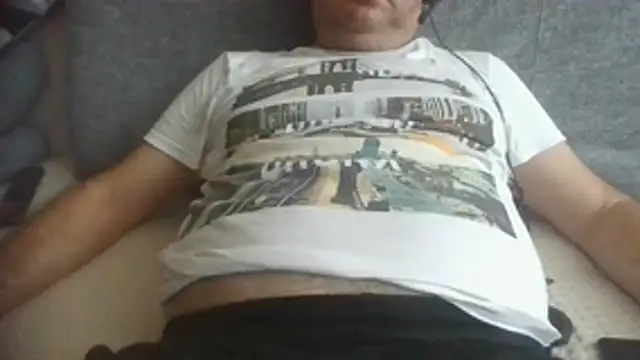 XXX chat uživo modela thicky_dicky_n
