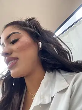 MystiqueXXX – webcam-show