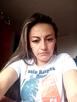 Angel_Nova_ Adlı Modelin Canlı XXX Sohbeti