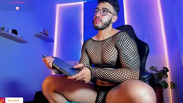 Czat XXX na żywo – Liam_Kleiin