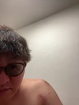 Yunon0202's Live XXX Chat