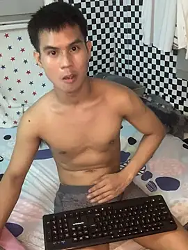 Asianboy_2000: διαδικτυακό σόου στην κάμερα