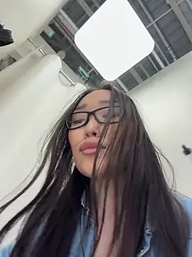 trytomakememoam's Live XXX Chat