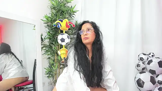 AnnaArela Chat XXX in diretta