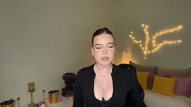 mistress_of_hearts Chat XXX live