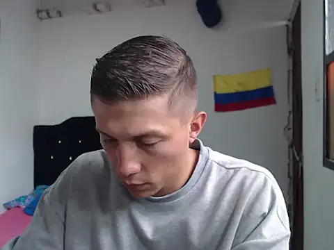 Chat XXX en directo de Stiiveen777
