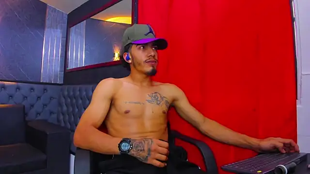 Dominant_kiing's Live XXX Chat