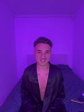 Enzo_Luxuryn Webbikameraesitys
