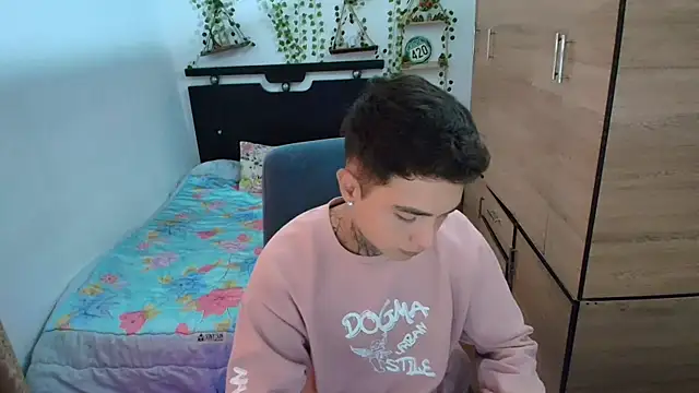 santii_ss 라이브 XXX 채팅